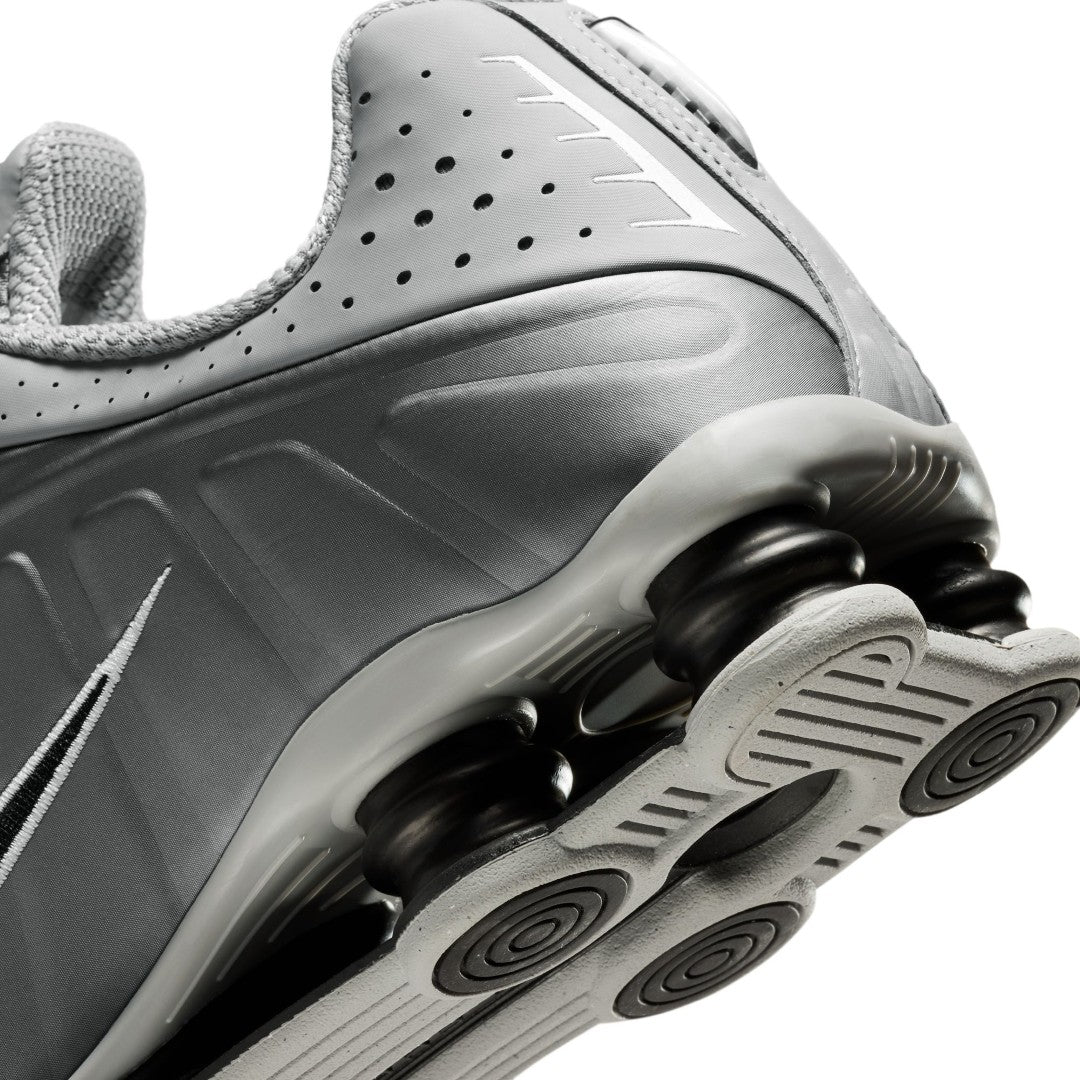 Shox R4 Shoes