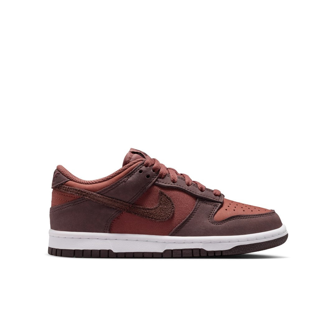 Dunk Low SE Shoes