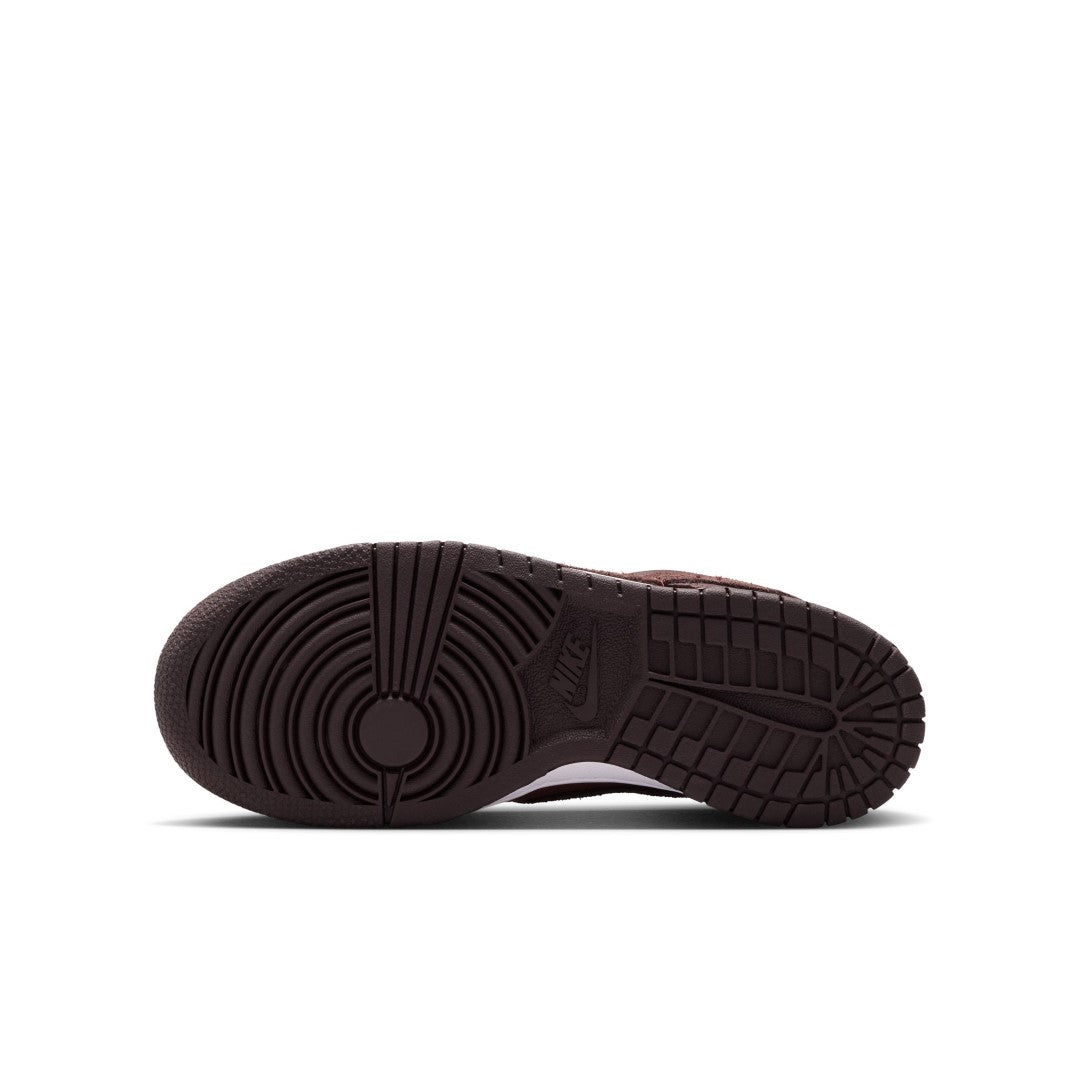 Dunk Low SE Shoes