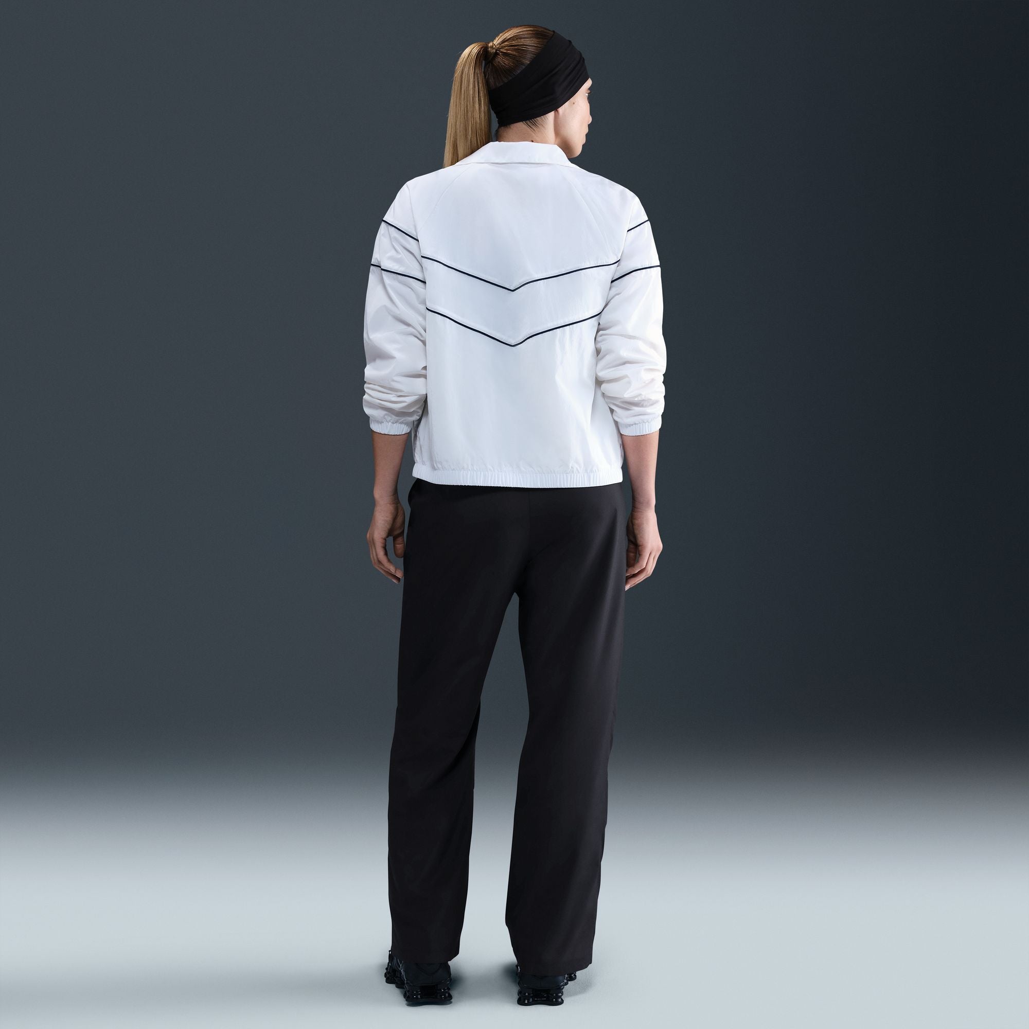Sportswear Classic Mid-Rise Open-Hem Pants