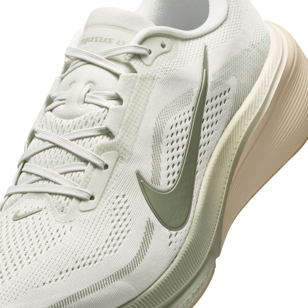 Pegasus 42 Road Shoes