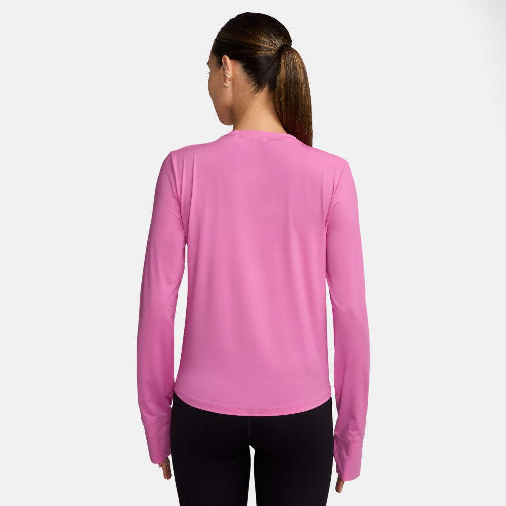 تي شيرت كلاسيكي Dri-FIT بأكمام طويلة 