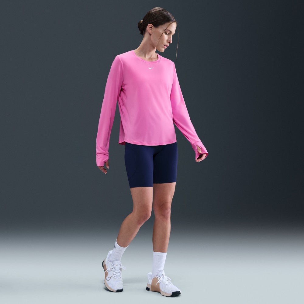 تي شيرت كلاسيكي Dri-FIT بأكمام طويلة 