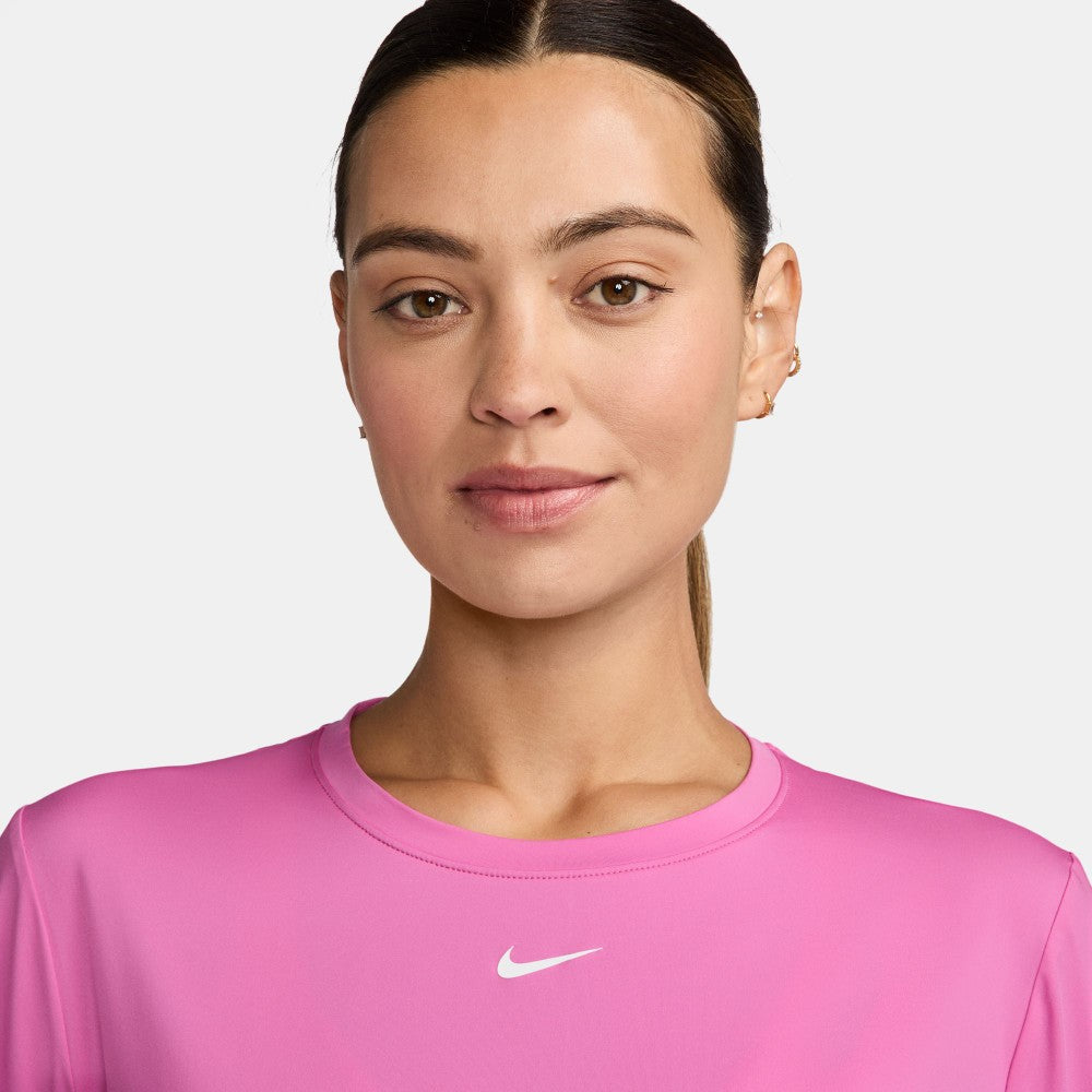تي شيرت كلاسيكي Dri-FIT بأكمام طويلة 