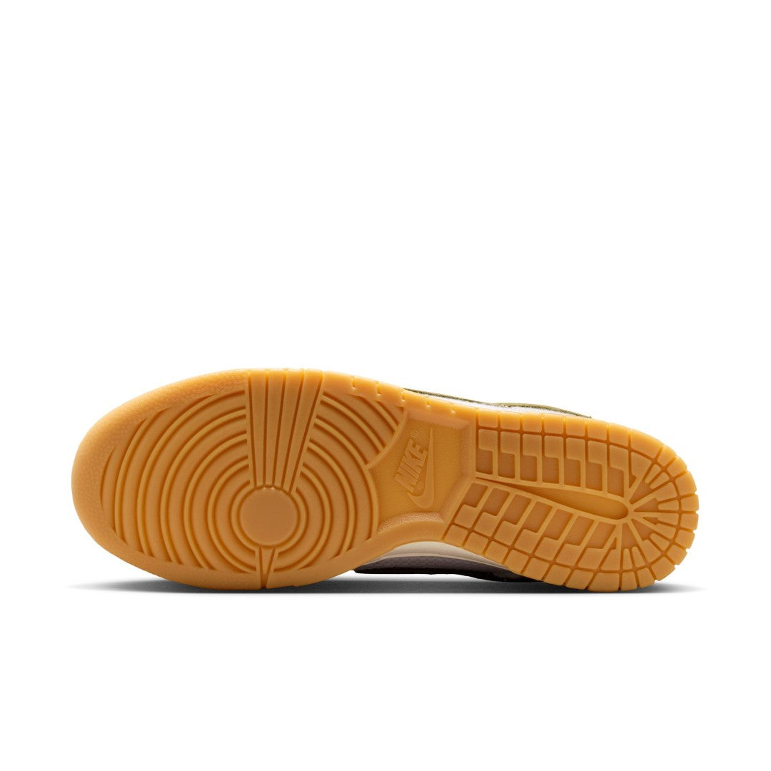 Dunk Low Retro SE Shoes
