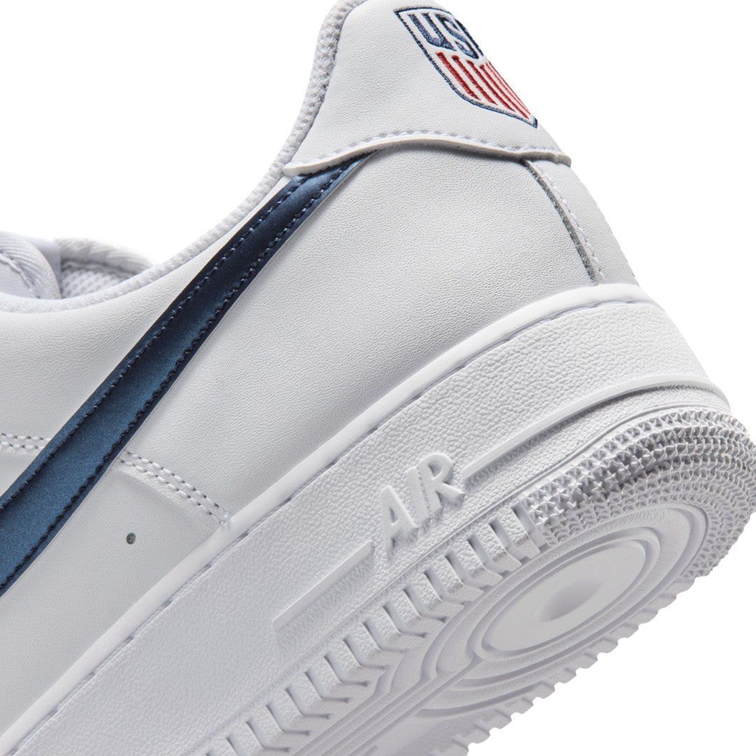 Air Force 1 '07 LV8 Shoes