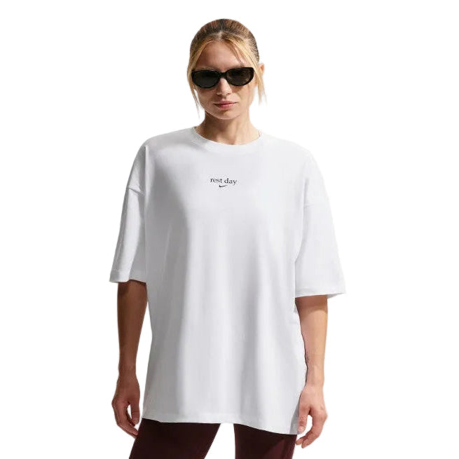 Oversized Dri-FIT Short-Sleeve T-Shirt