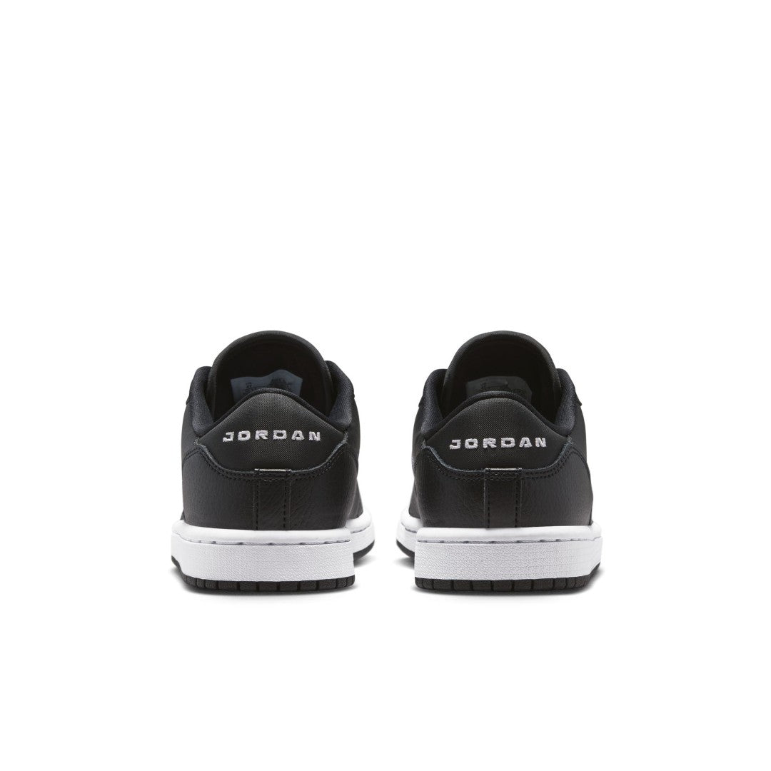 حذاء كورت كونكت لو