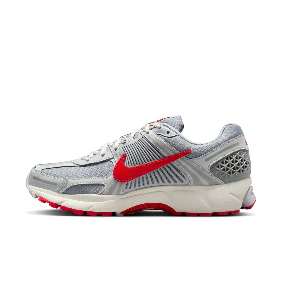 Zoom Vomero 5 SE Shoes