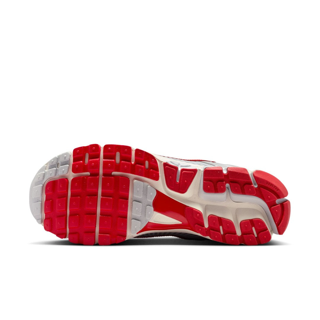 Zoom Vomero 5 SE Shoes
