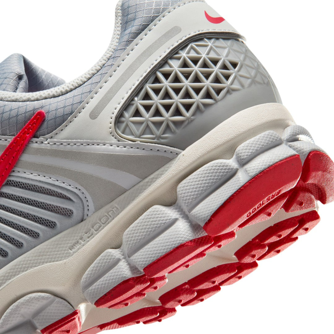 Zoom Vomero 5 SE Shoes