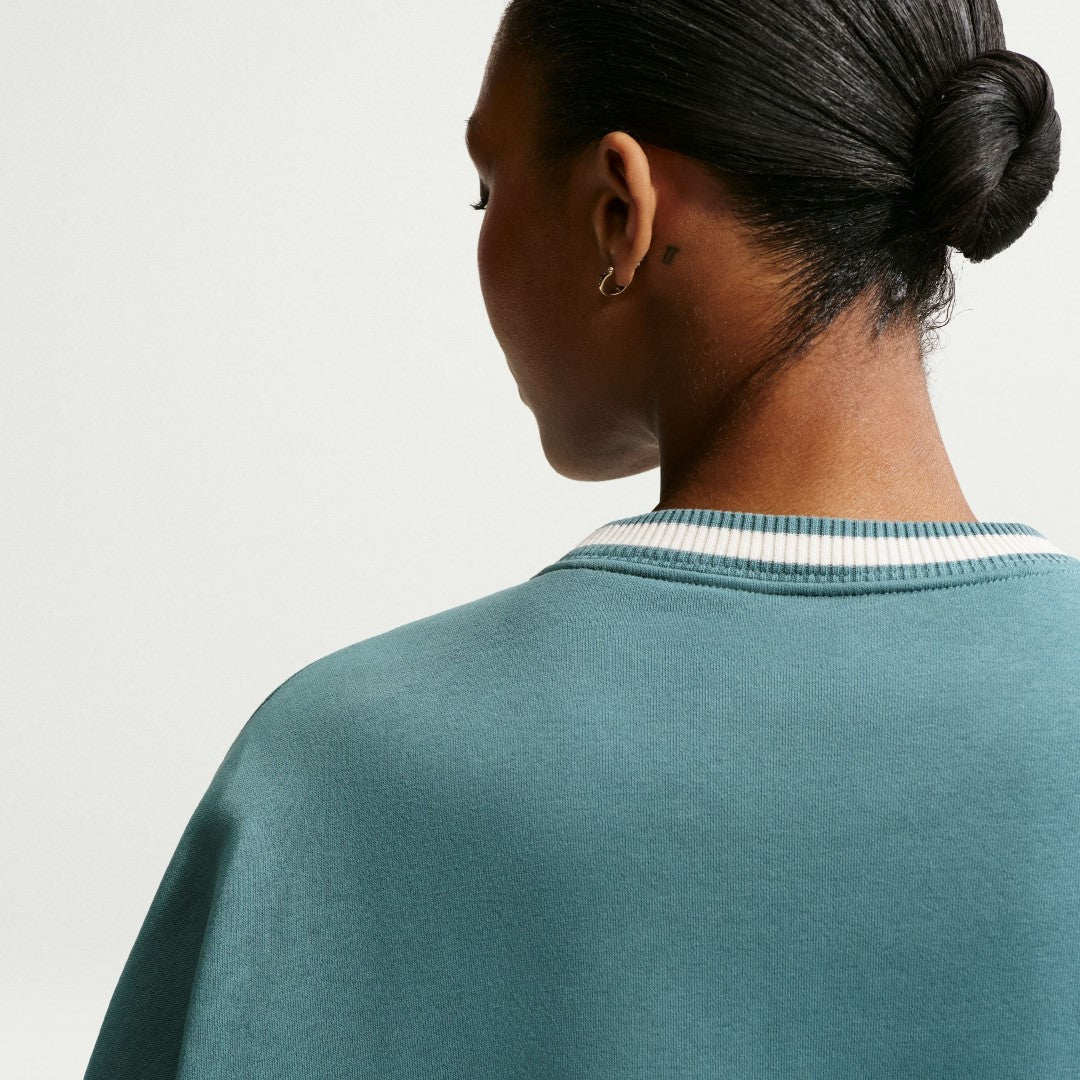 Sportswear Phoenix Fleece Oversized Graphic Crew-Neck Sweatshirt