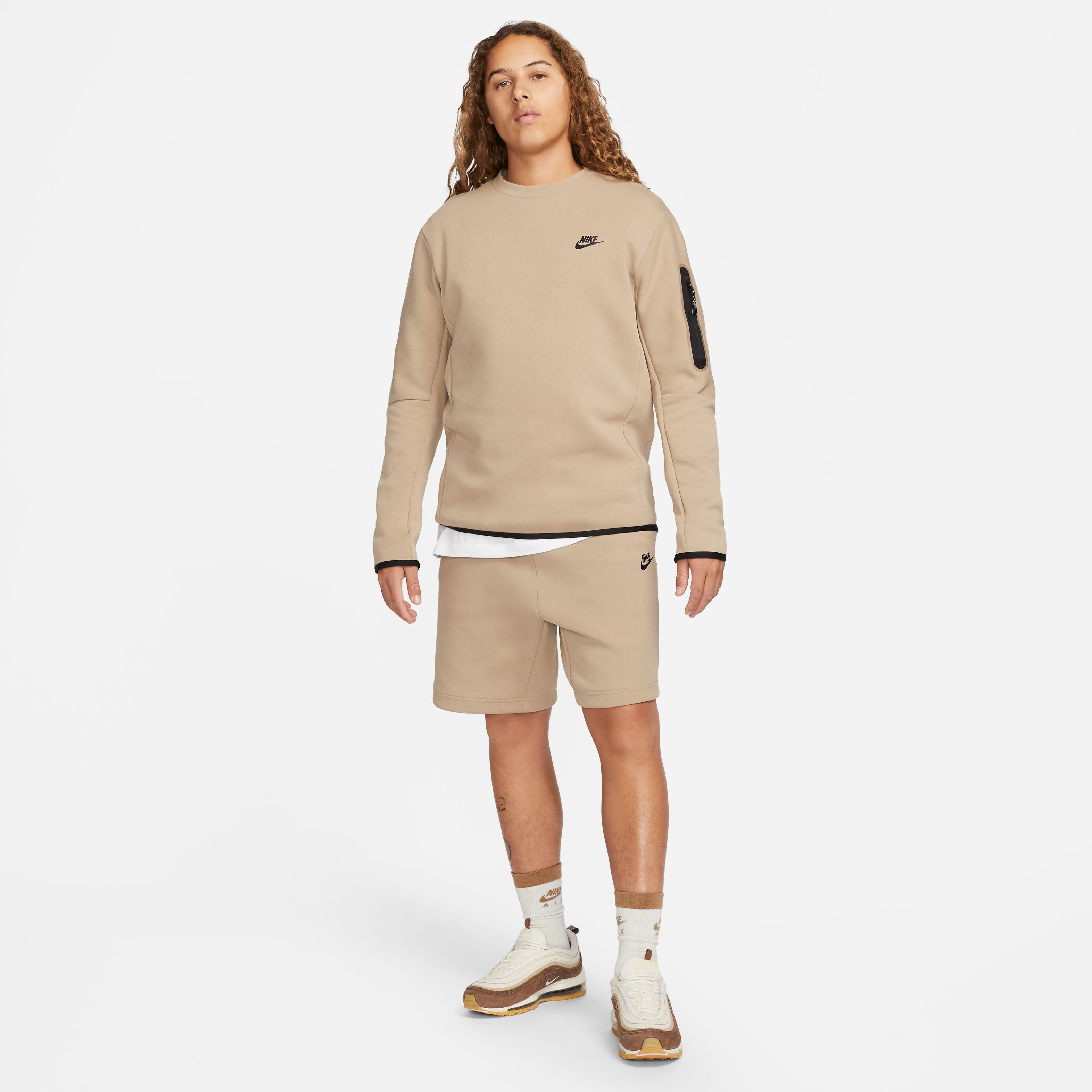 nike tech fleece shorts beige