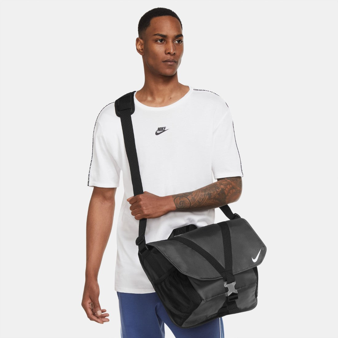 Essentials Messenger Cross Bag