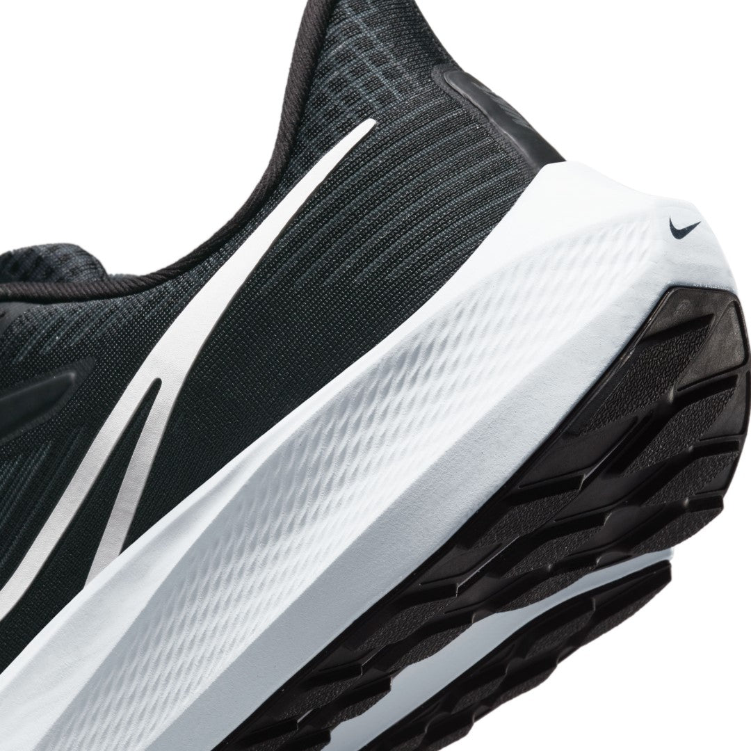 Air Zoom Pegasus 39 Running Shoes