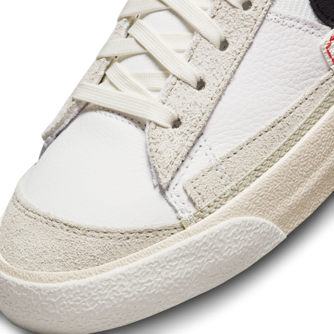 ◆関税/送料込◆NIKE BLAZER MID '77 PRO CLUB RIGHT◆正規品◆ Blazer Mid '77 Pro Club Lifestyle Shoes