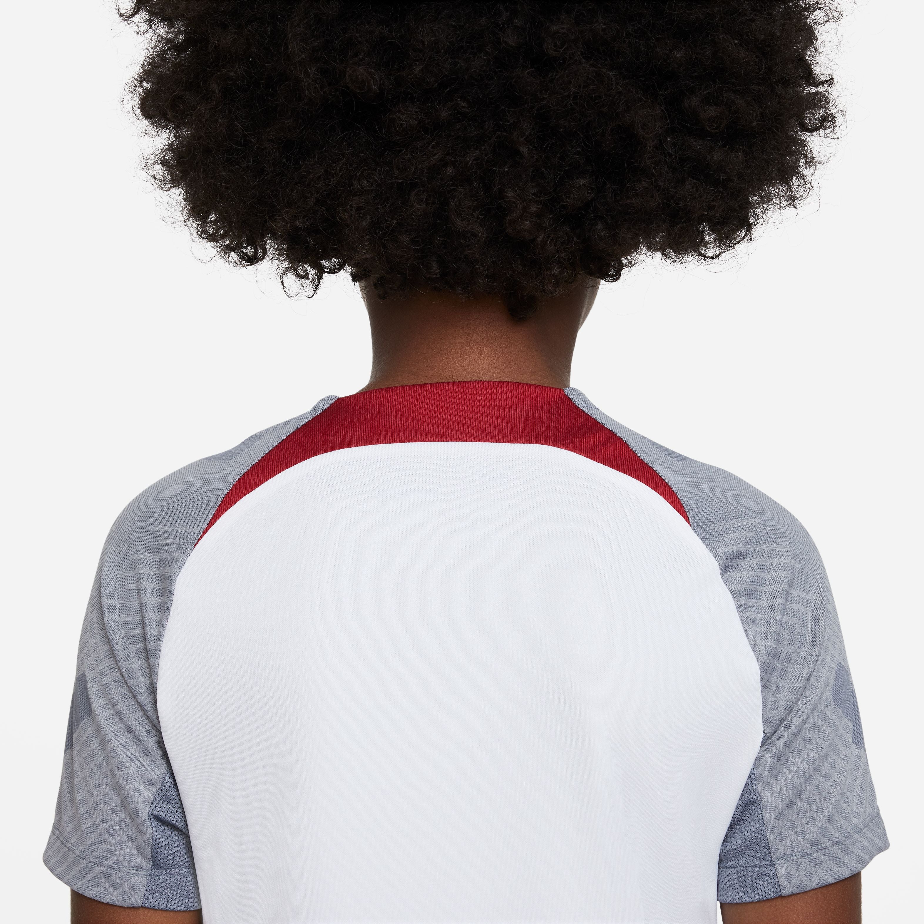 Liverpool FC Strike Short-Sleeve T-shirt