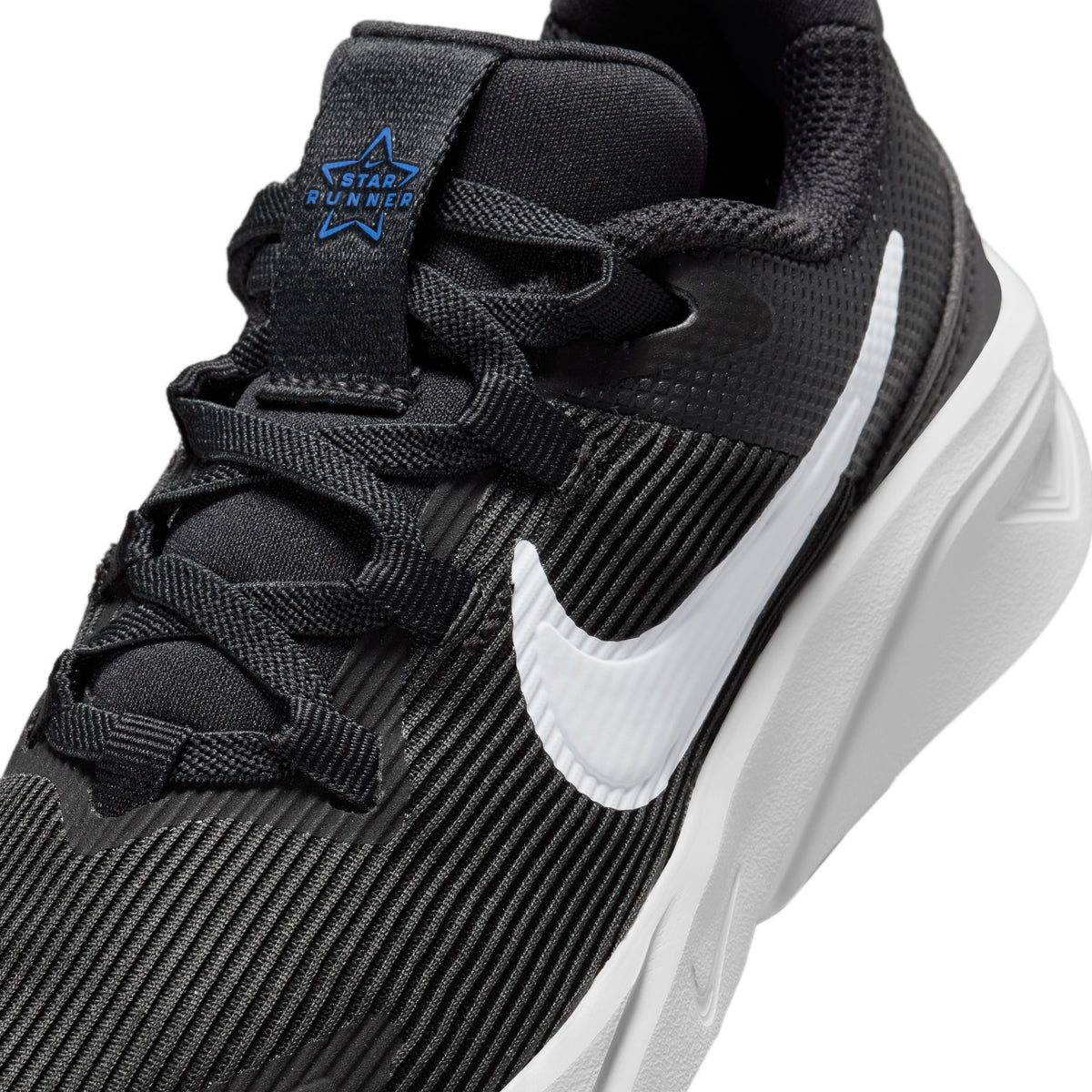 Star Runner 4 Road Running Shoes