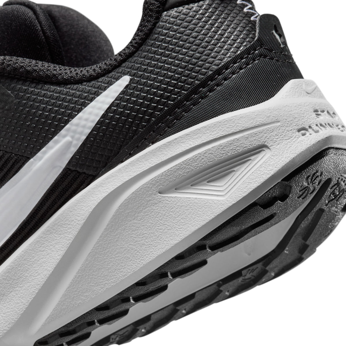 Star Runner 4 Road Running Shoes