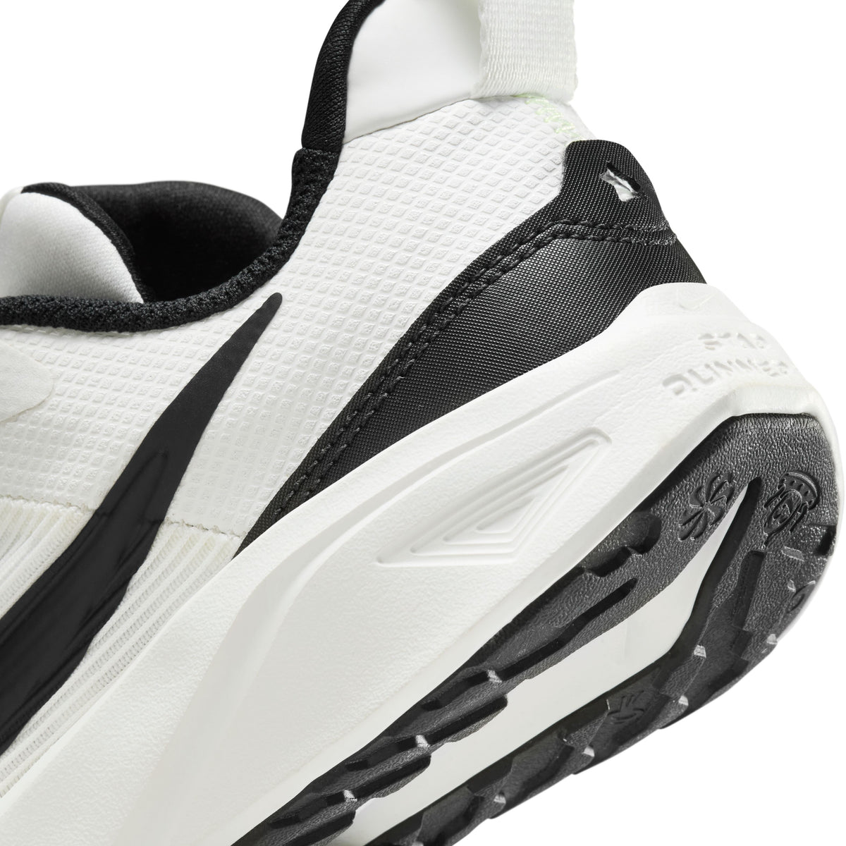 Star Runner 4 Road Running Shoes