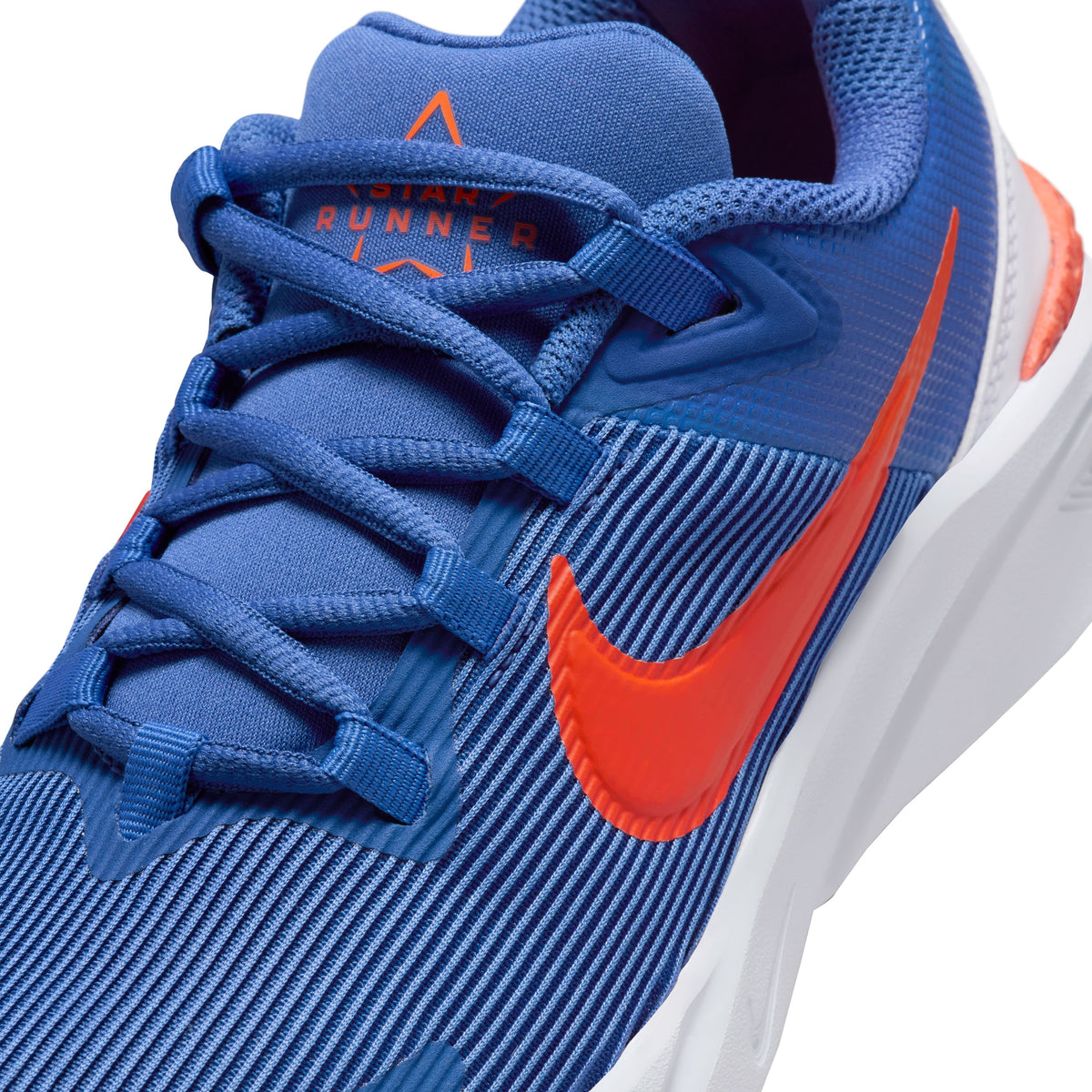 Star Runner 4 Road Running Shoes