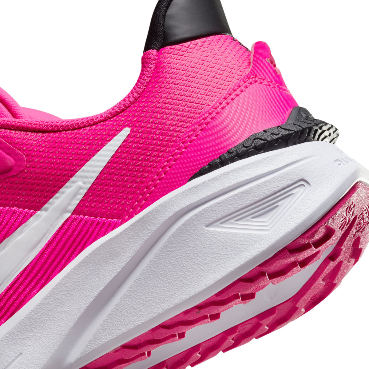 Star Runner 4 Road Running Shoes