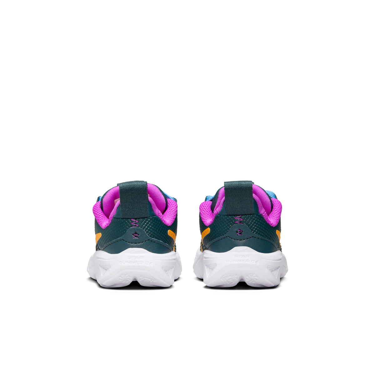 Star Runner 4 Road Running Shoes