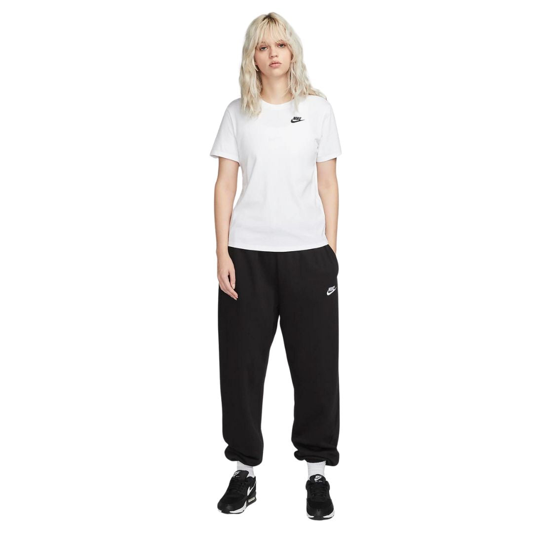 Sportswear Club Essentials T-shirt