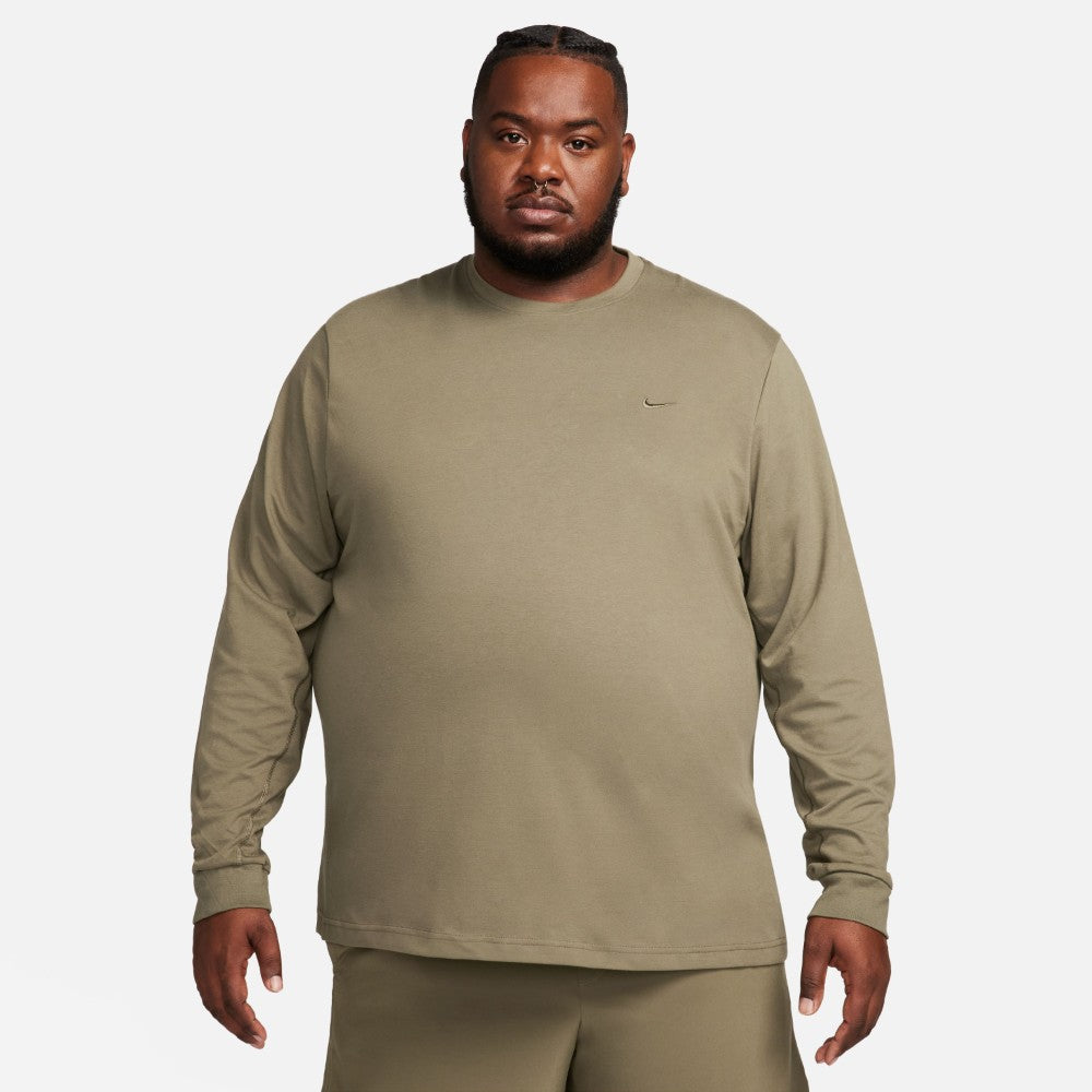 olive green nike long sleeve shirt