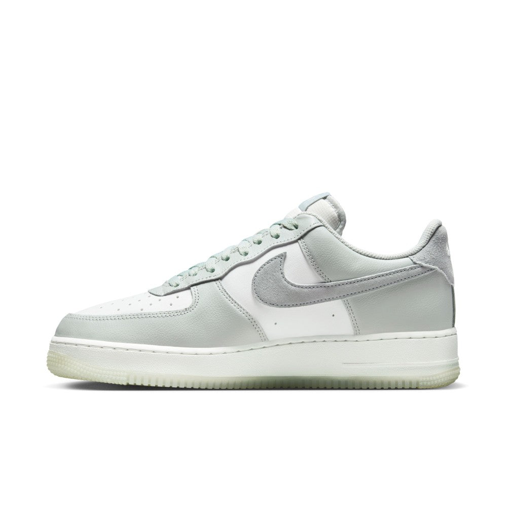 Air Force 1 '07 LV8 Lifestyle Shoes