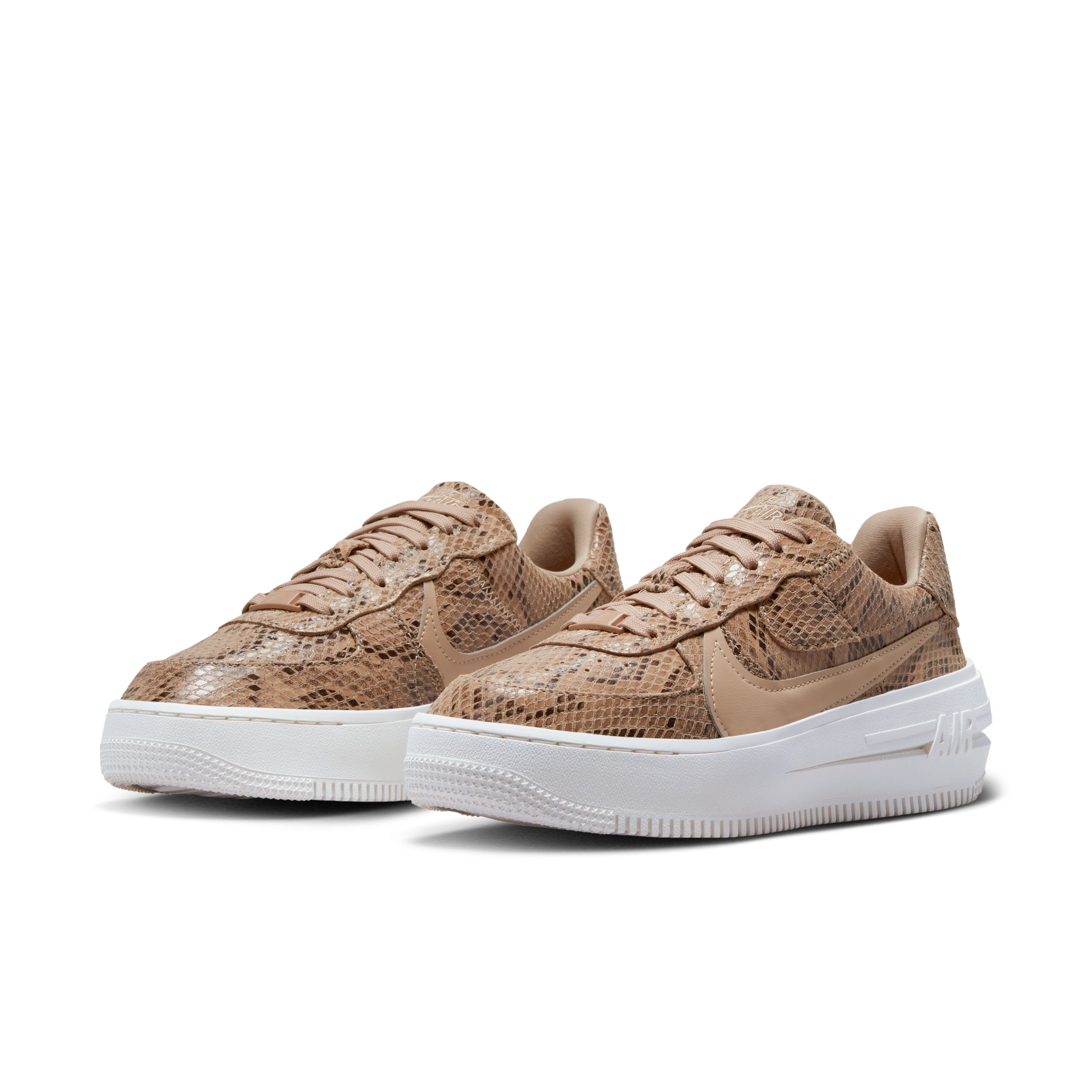 NIKE ☆ Air Force 1 PLT.AF.ORM llic Gold Buy Nike Air Force 1 Low PLT.AF.ORM Women's Shoes - White