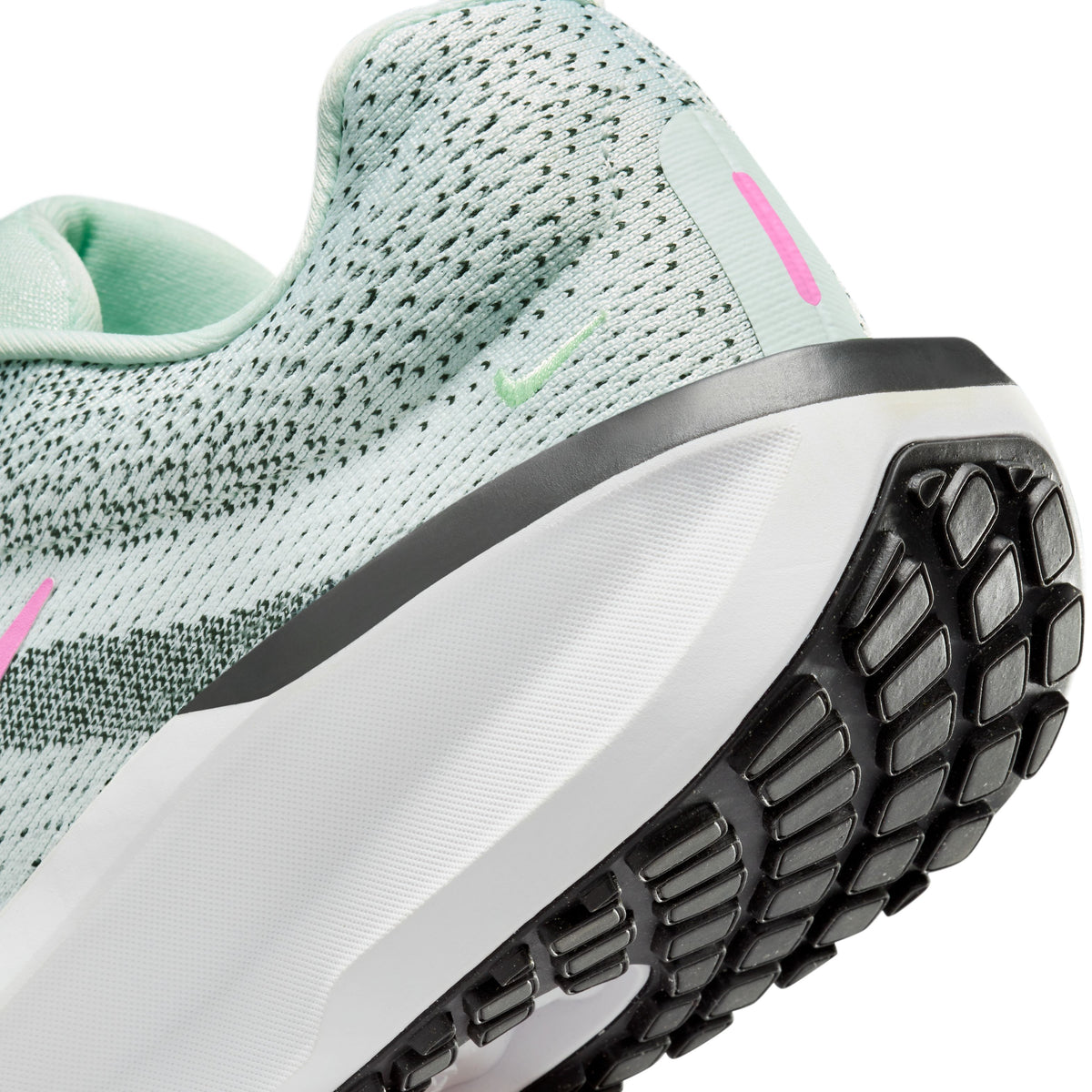 Winflo 11 Road Running Shoes