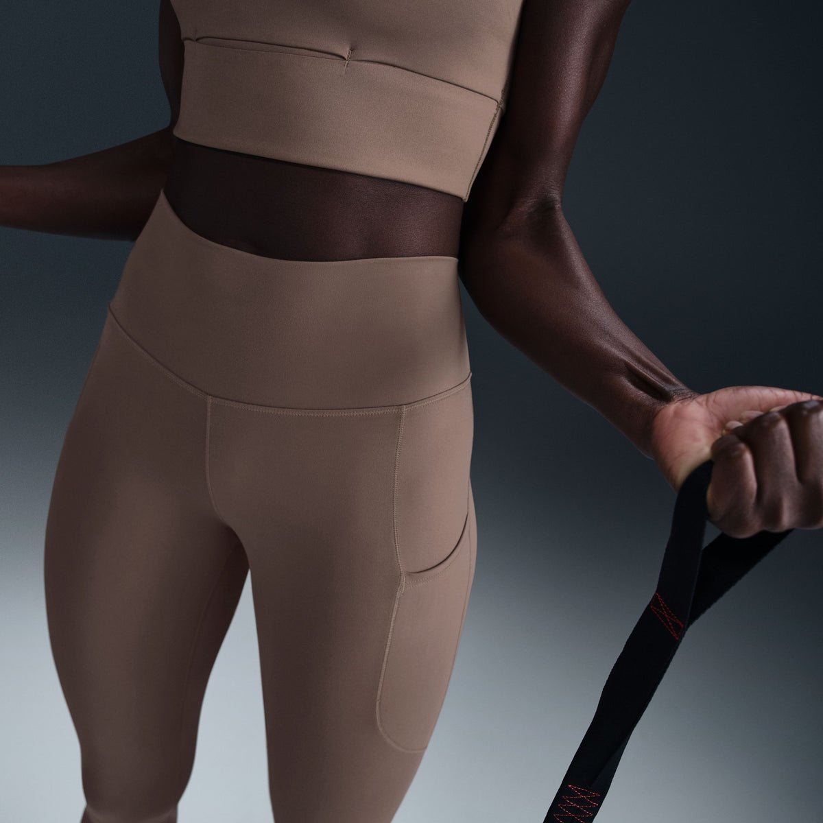 One High-Waisted 7/8 Leggings With Pockets