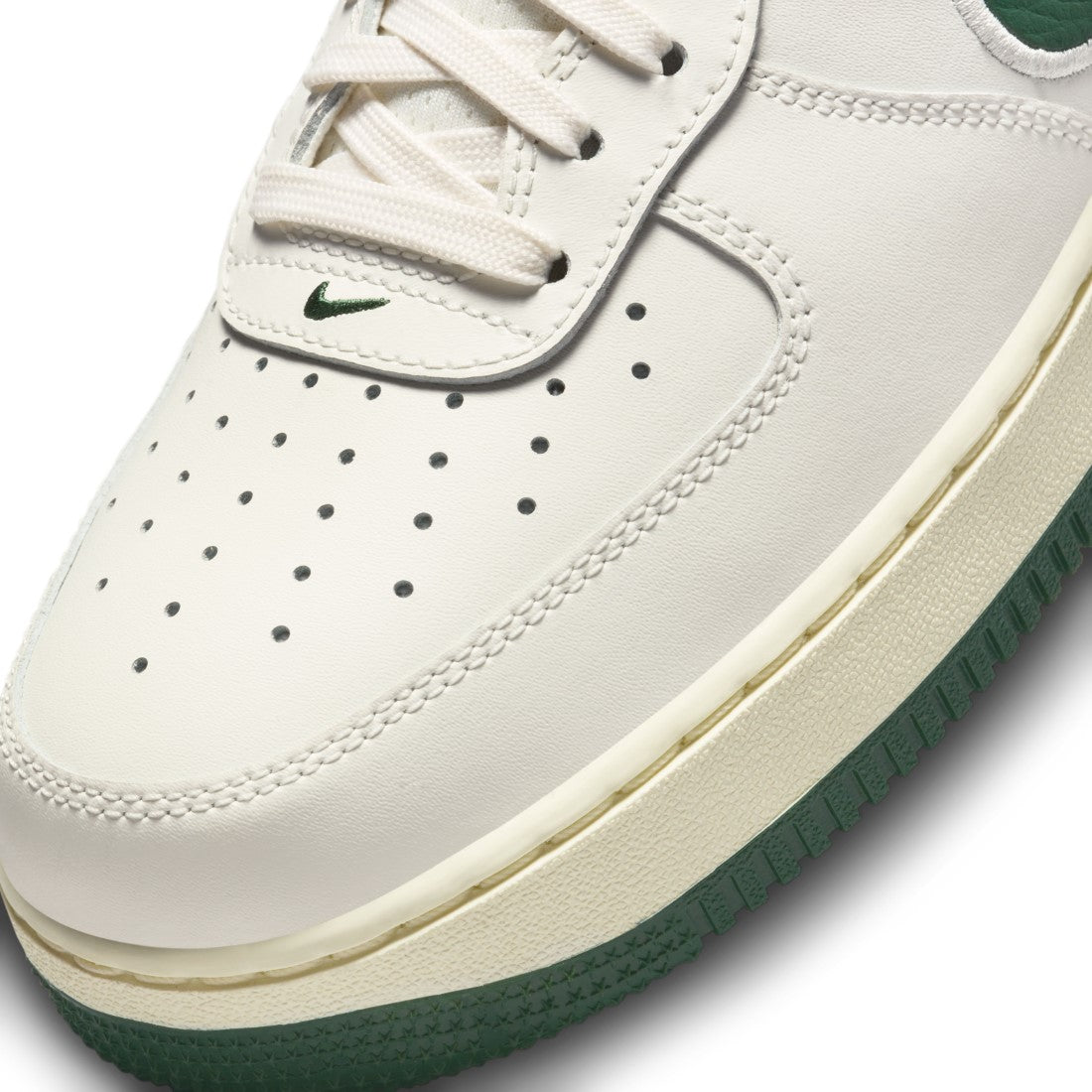 Air Force 1 07 Fl Lifestyle Shoes