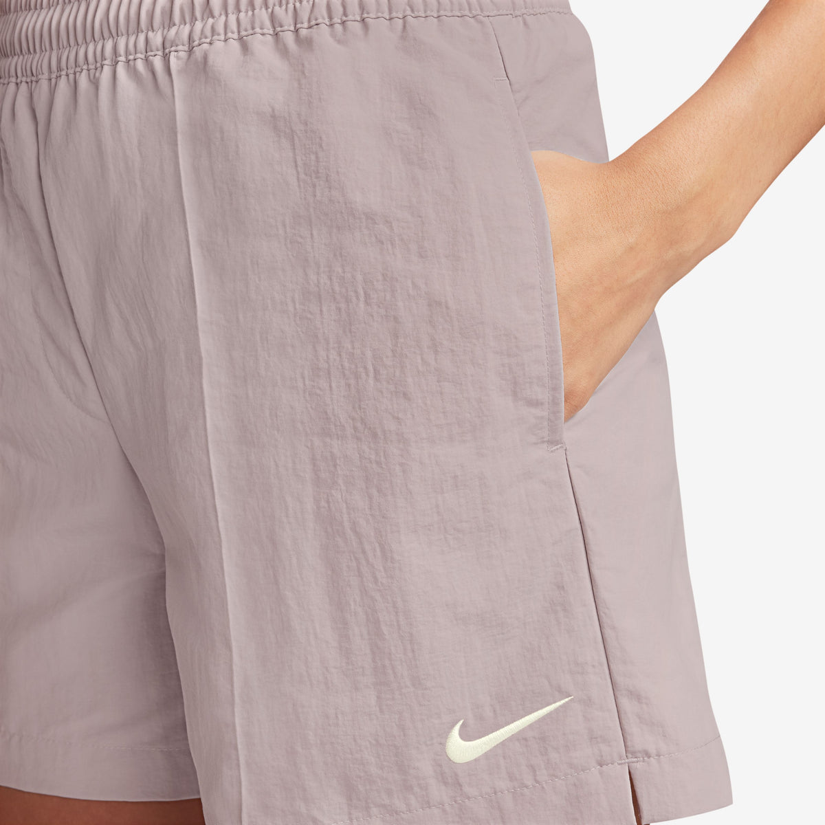 Sportswear Essential 5-Inch Woven Shorts