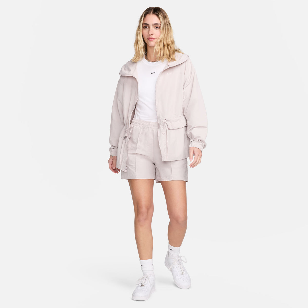 Sportswear Essential 5-Inch Woven Shorts