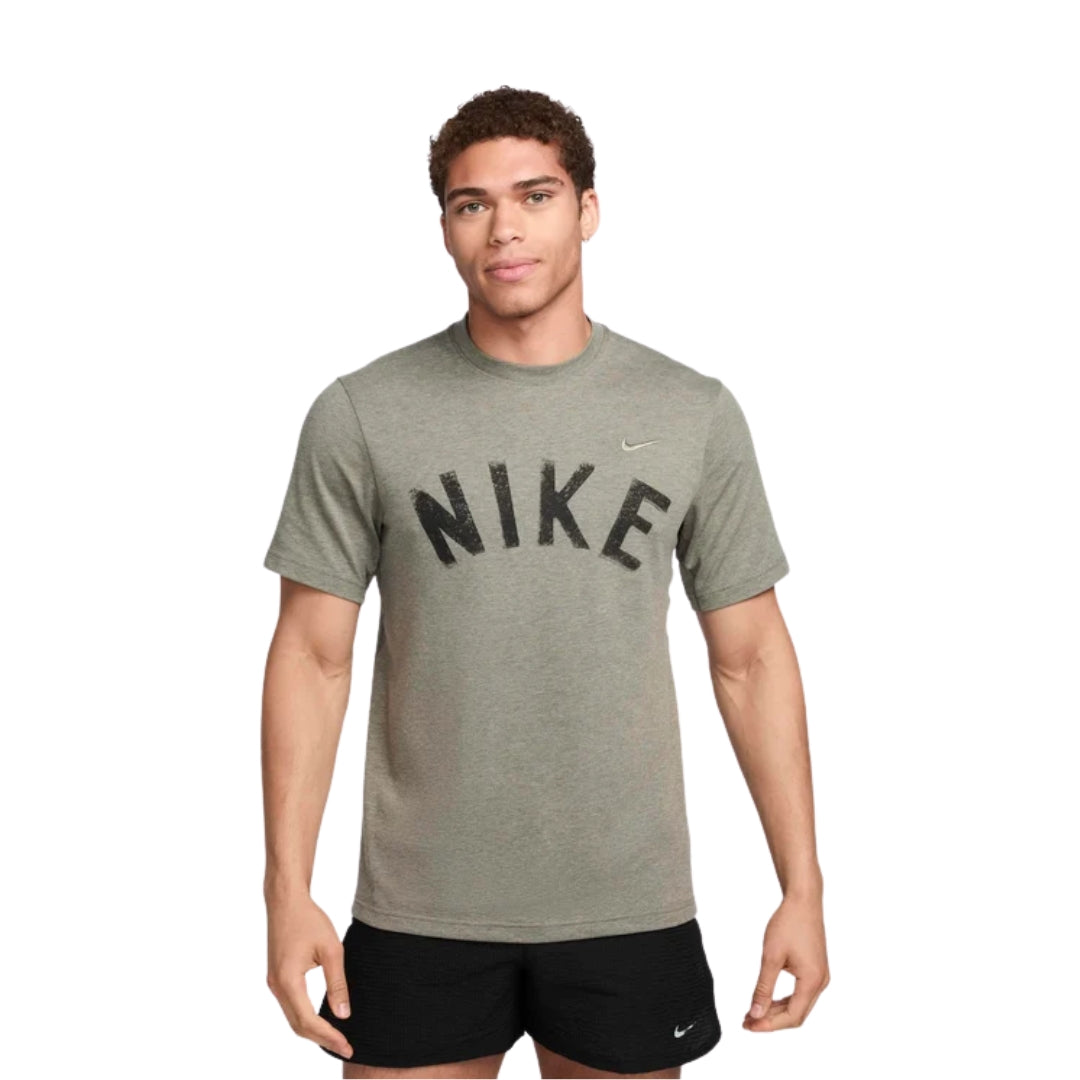 Primary Swoosh  Dri-FIT Versatile T-shirt