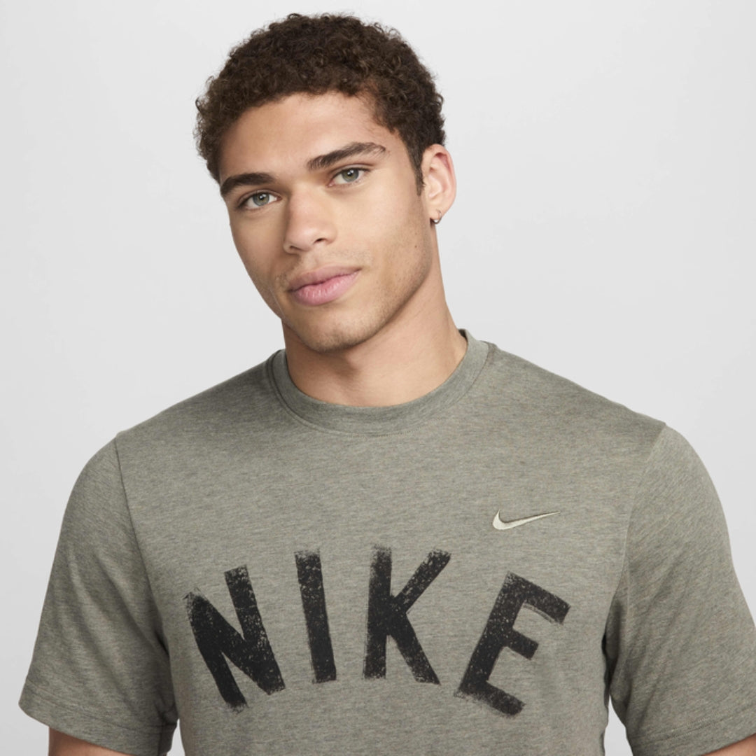 Primary Swoosh  Dri-FIT Versatile T-shirt
