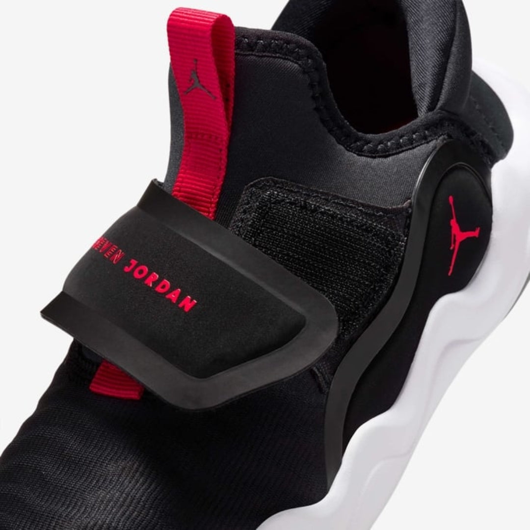 حذاء للاستخدام اليومي جوردان ايزي اون