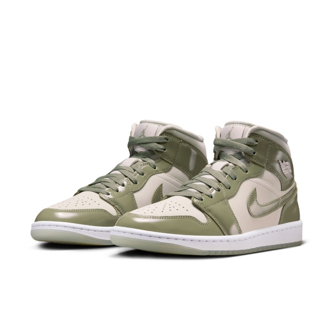 Air Jordan 1 Mid SE Shoes