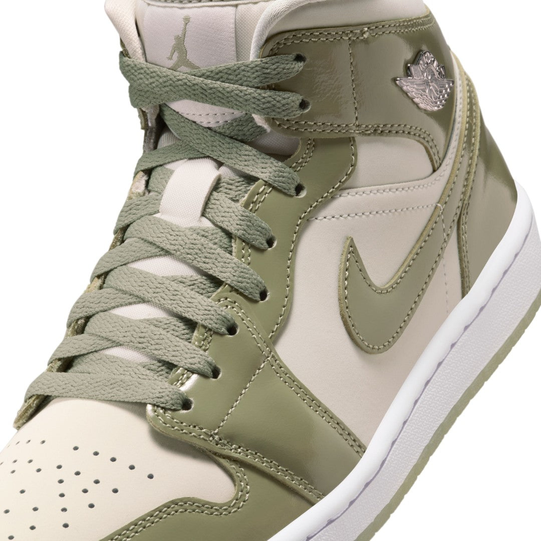 Air Jordan 1 Mid SE Shoes