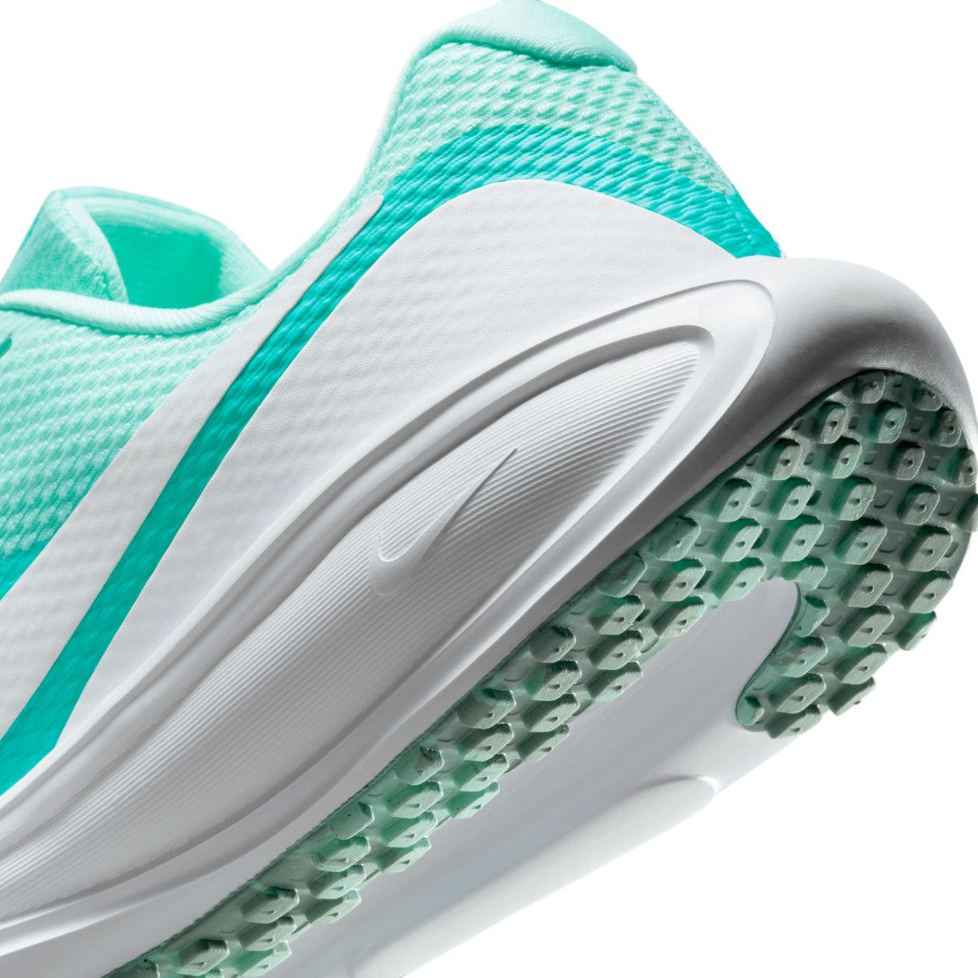 Revolution 8 Road Running Shoes