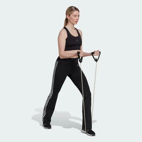 Training Essentials Flared Leggings