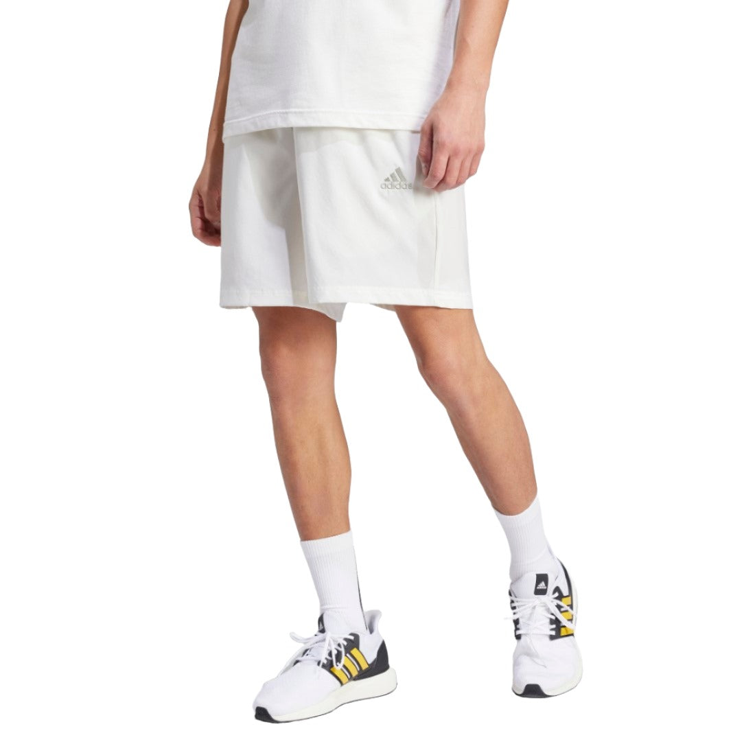 AEROREADY Essentials Chelsea Small Logo Shorts