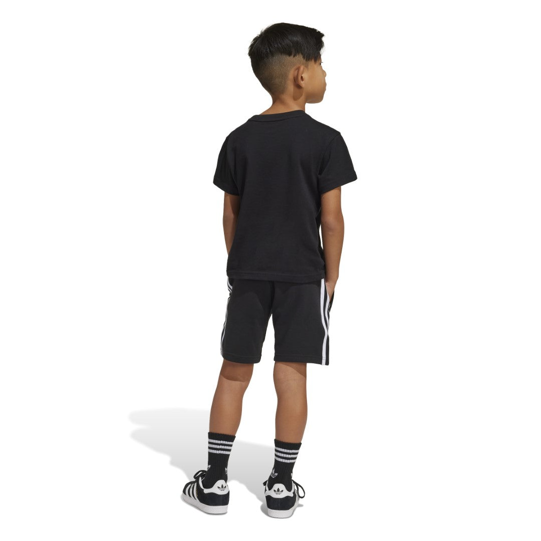 طقم متناسق تيشيرت وشورت أديكلر