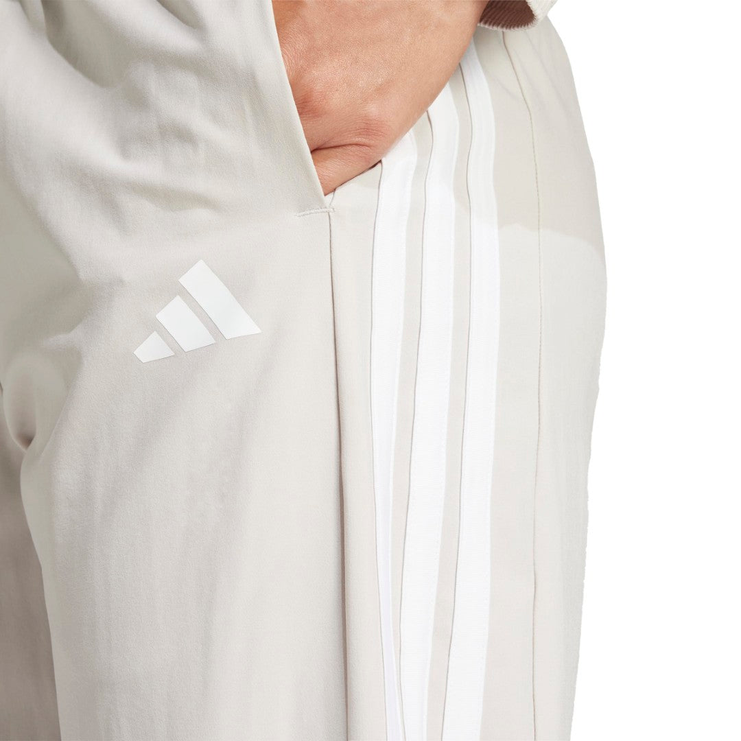 Train Essentials 3-Stripes Woven Joggers