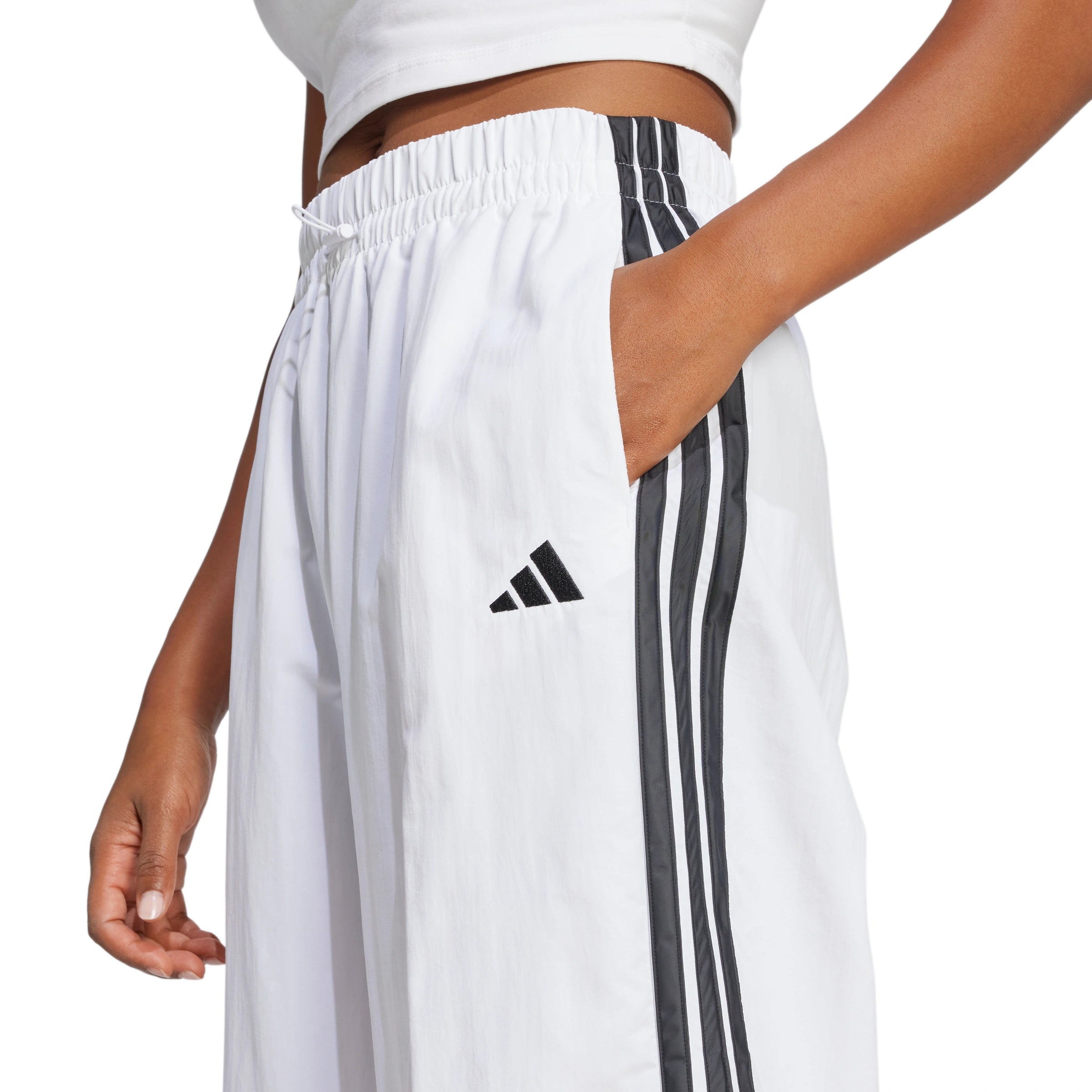 Essentials 3-Stripes Woven Parachute Pants