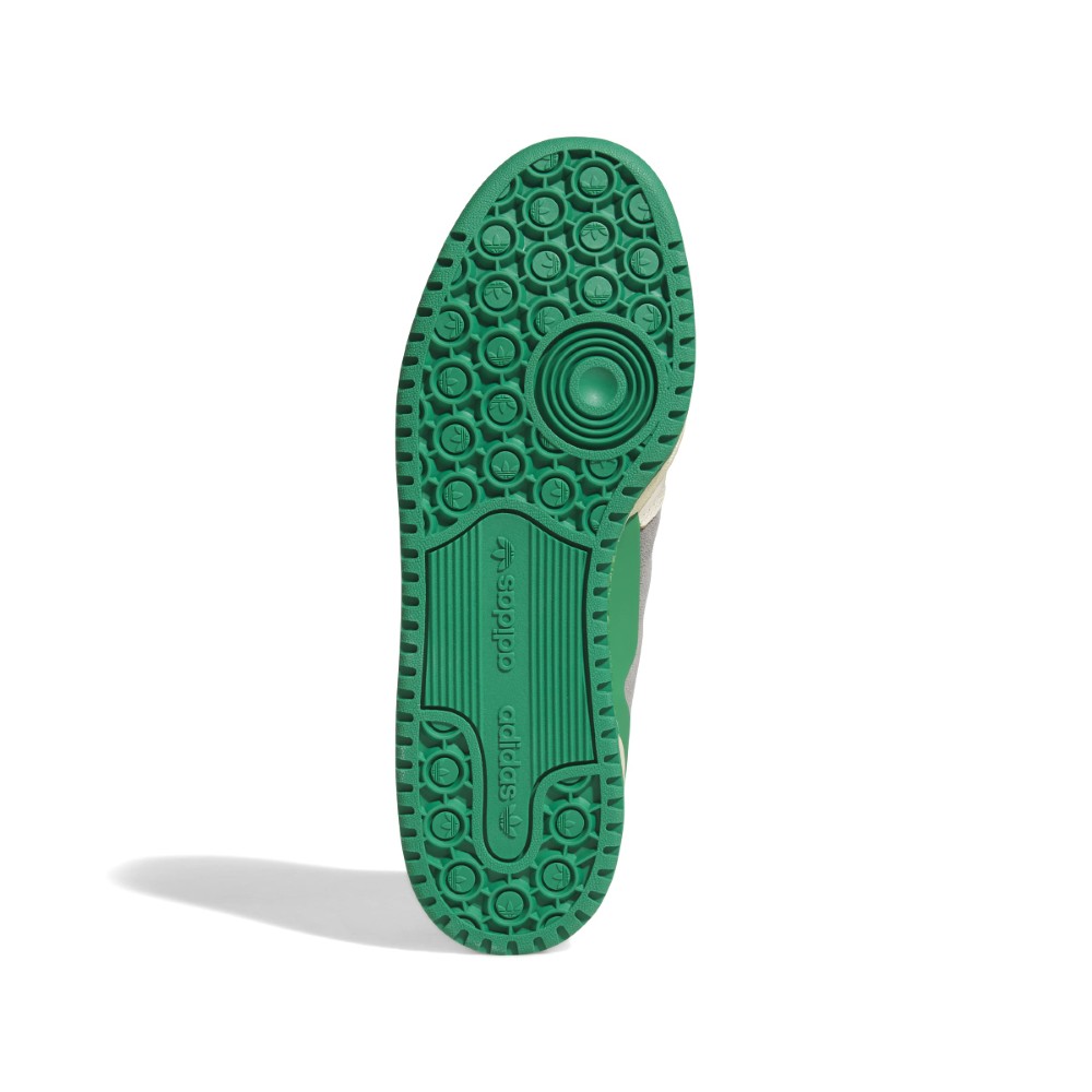 حذاء للاستخدام اليومي  فورم لو سي