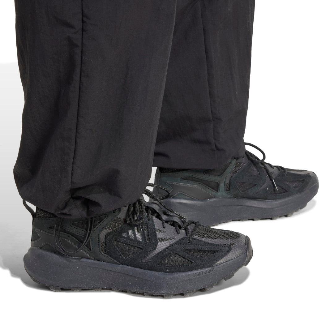 Essential Small Logo Woven Open Hem Pant