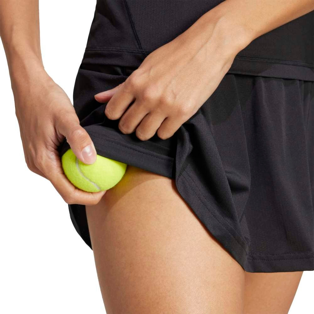 تنورة كليماكول من نادي التنس